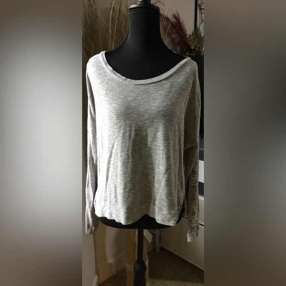 Miami Gray Patterned Crew Neck Top - Picture 2 of 8